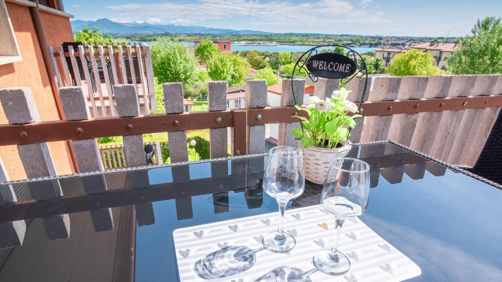 Appartamento Peschiera Peschiera del Garda Exterior foto